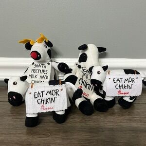 Chick-fil-A Plush Cow Set: Eat Mor Chikin Collectible Toys